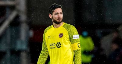 Craig Gordon deserves Hearts statue outside Tynecastle claims Robbie Neilson