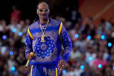 NY Post mocked for shaming Snoop Dogg for smoking weed before Super Bowl halftime show: ‘Who cares?’