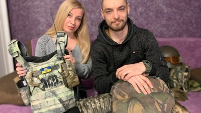 Ukrainians contemplate a heartbreaking decision amid fears of conflict with Russia: stay or leave