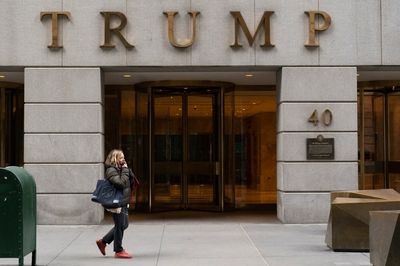 Court fight looms as questions swirl over Trump's finances