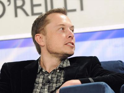 Elon Musk Enlisted Former Poker Player Ahead Of $5.5 Billion Mystery Donation