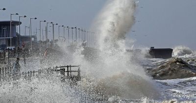 Met Office's wind and snow warning as Storm Dudley and Eunice hits UK