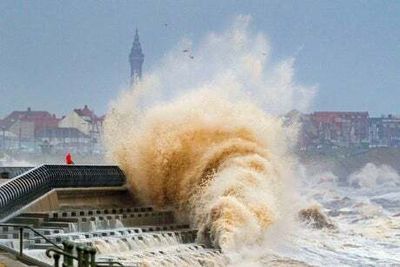 Storm Eunice: London battens down hatches as 70mph gusts approach amid rare red weather warning