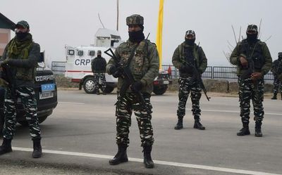 Northern Army Commander Lt. Gen. Dwivedi reviews security scenario in Kashmir