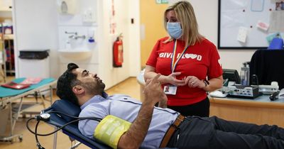 Humza Yousaf proud to give blood during visit to Dundee donor centre