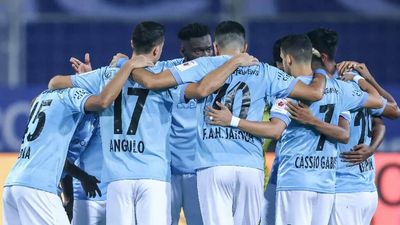 ISL: Battle to sharpen semifinal hopes as Jamshedpur clash with Mumbai