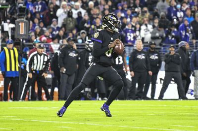 Watch: Ravens QB Lamar Jackson back to throwing