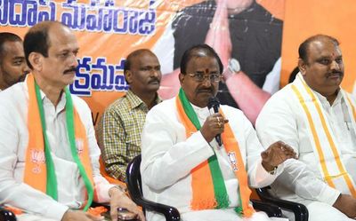 KCR has no right to criticise Modi, says A.P. BJP president