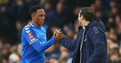 Frank Lampard could be handed Yerry Mina transfer conundrum he didn't expect at Everton