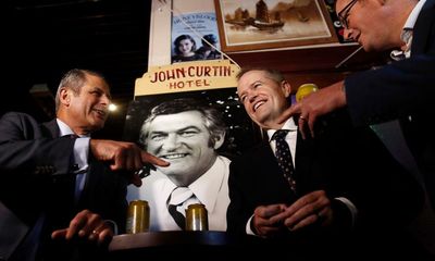 ‘We just can’t let go’: sadness as Bob Hawke’s watering hole, the Curtin hotel, set to close