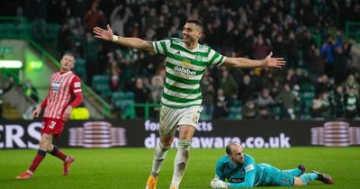 Giorgos Giakoumakis needed no Celtic transfer incentives as striker falling in love with 'amazing club'