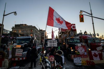 Police issue warning to protesters to leave Canada capital