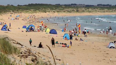 How the summer of Omicron hit Warrnambool, but Warrnambool hit back
