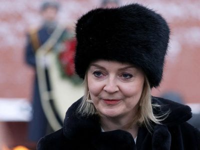 Liz Truss to deliver speech in Ukraine capital warning Putin of ‘pariah status’