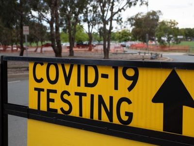 Canberra man in his 20s with COVID dies