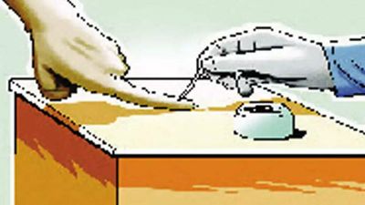 With ‘tilak’ and ‘kalava’, Bora paints campaign saffron