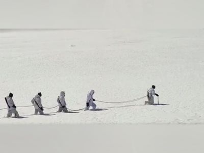 Uttarakhand: ITBP personnel patrol snow-bound area at 15,000 ft in sub-zero temperatures