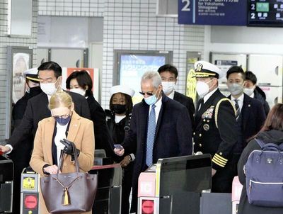U.S. ambassador praises 'world-class' rail system of Japan