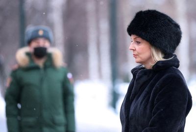 Britain says Russia's Putin could drag out Ukraine crisis for months