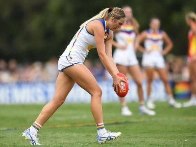 Lions thrash Gold Coast in AFLW drubbing