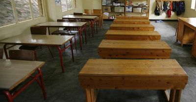 Department of Education advises schools to close in 7 counties tomorrow amid Storm Eunice warnings