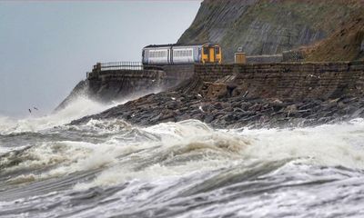 Storm Eunice: rail firms urge people to avoid travel on Friday