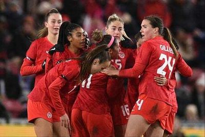 England 1-1 Canada: Janine Beckie stunner ends Sarina Wiegman’s winning start in Arnold Clark Cup opener