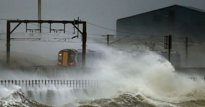 Storm Eunice: Flood alerts issued in Scotland ahead of forecasted blizzards