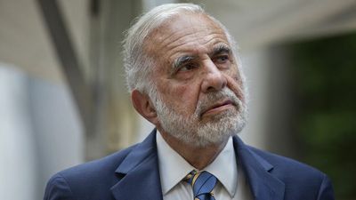 Carl Icahn eyeing McDonald's proxy fight over treatment of pigs