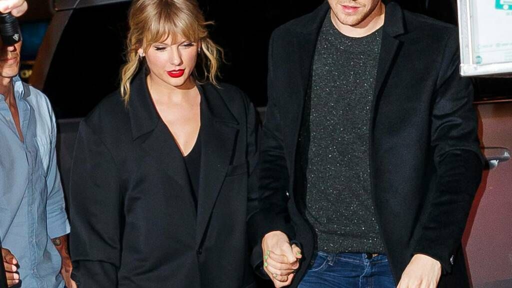 Is Taylor Swift engaged? Reports suggest singer is…