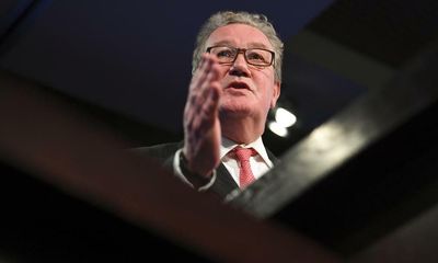 ‘Deeply concerning’: British government picks Alexander Downer to review UK’s border force