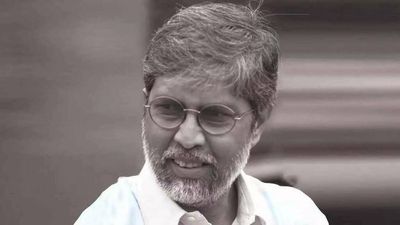 Surajit Sengupta, a football artist and a crowd-puller, dies at 71