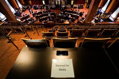 Republican lawmakers bar journalists from statehouse floors