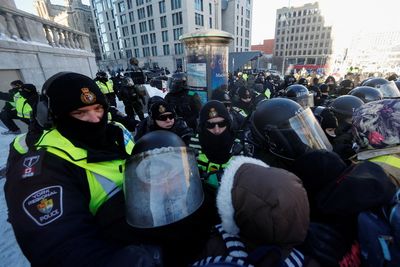 Canada police set to end siege of capital by trucker convoy