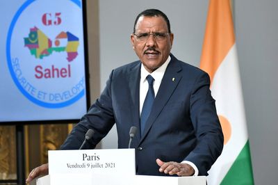 Niger accepts foreign special forces to secure Mali border area, president says