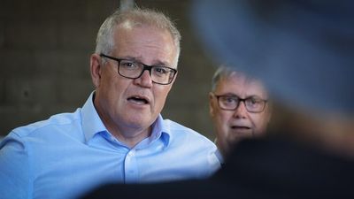 Scott Morrison rejigs schedule to meet with Alice Springs Mayor about crime concerns