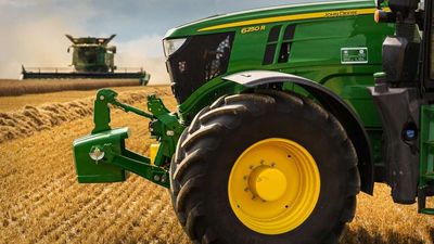 Deere Stock Active After Q1 Earnings Beat, 2022 Profit Outlook Boost