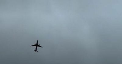 EasyJet flight aborts landing twice due to Storm Eunice before touching down