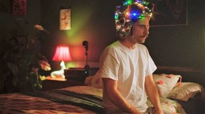'Strawberry Mansion' review: The best sci-fi love story since 'Eternal Sunshine'
