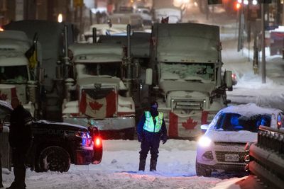 Canadian Parliament cancels as police vow to end protest