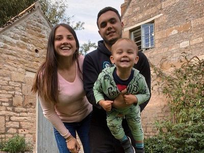 Brits scramble to leave Ukraine and get families out amid fears of invasion