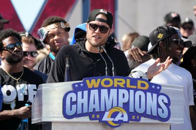 Rams and Stafford family will cover medical bills for photographer who fell at parade