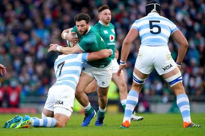 Robbie Henshaw eager to force his way back into Ireland team