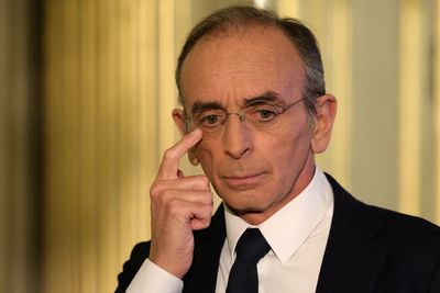 Poll shows Zemmour slightly ahead of Le Pen to challenge Macron in April vote