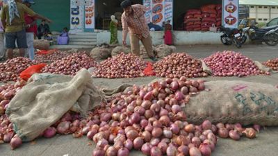 Govt releases buffer stock of onion to states to check price rise