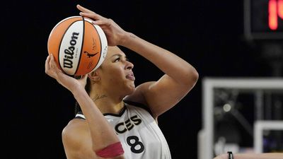 Liz Cambage lands in Los Angeles after playing two seasons with the Aces