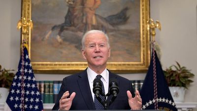 Biden says he's "convinced" Putin has decided to invade Ukraine