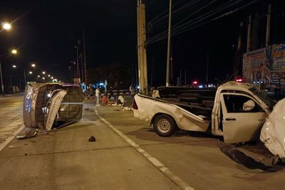 One killed, 17 hurt in pickup truck crash in Chai Nat