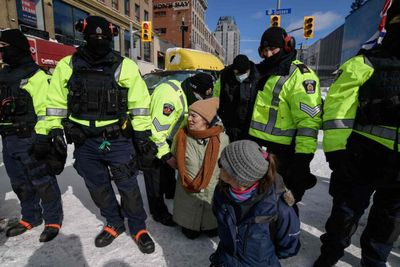 Police clearing protesters from Canadian capital