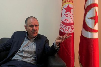 Tunisia's powerful labour union re-elects leader